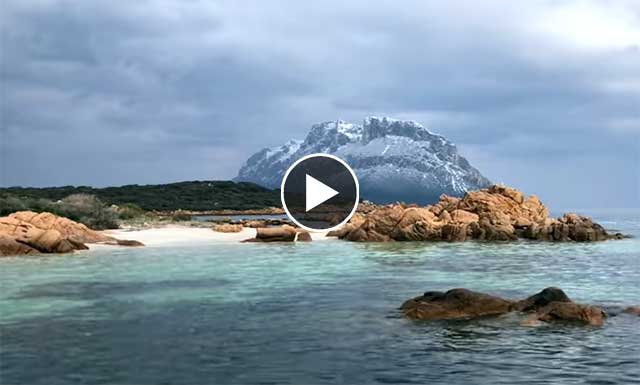 Video Sardegna | Tavolara con la neve il 27 febbraio 2018